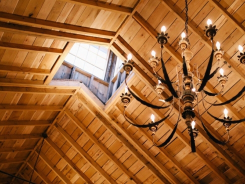 Clear insulation for exposed beam ceiling