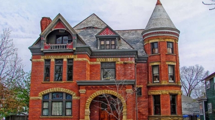 peters-house-352540_940x601